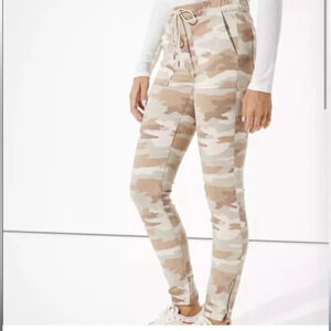 American eagle camo denim joggers size 0 in excellent like new condition